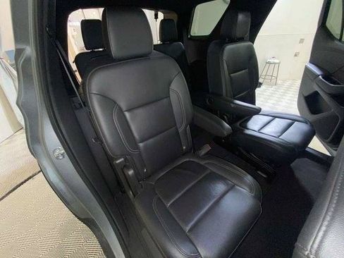 Used 2023 Chevrolet Traverse LT w/ Midnight/Sport Edition AWD/4WD image 12