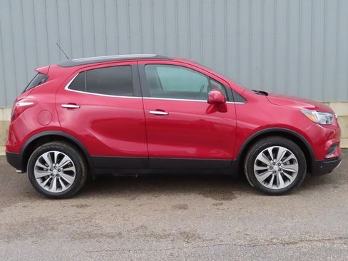 Used 2020 Buick Encore Preferred image 2