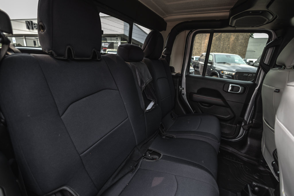 Used 2021 Jeep Gladiator Rubicon AWD/4WD image 35