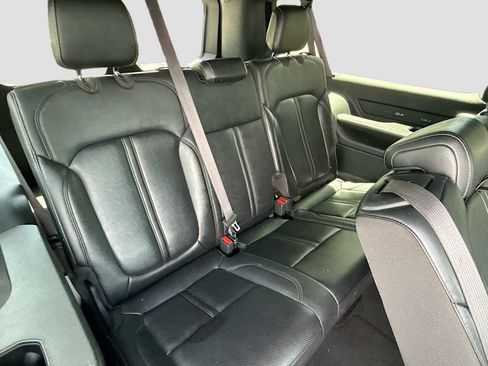 Used 2023 Jeep Wagoneer L Series II image 28