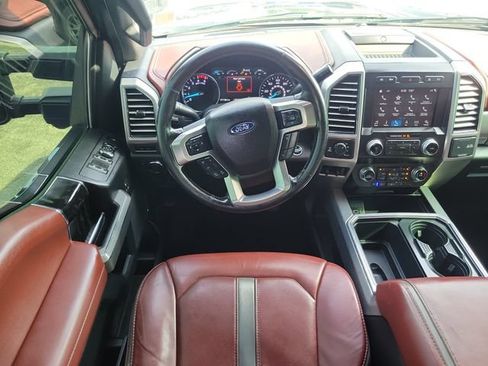 Used 2019 Ford F250 Platinum w/ Platinum Ultimate Package AWD/4WD image 10