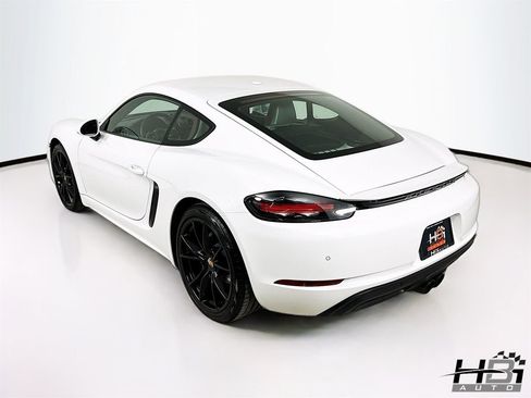 Used 2018 Porsche 718 Cayman image 8