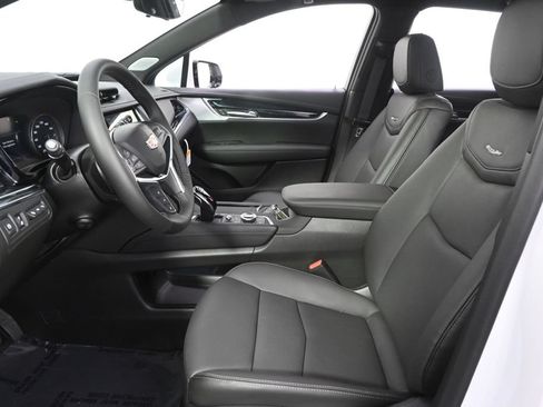 New 2026 Cadillac XT5 Premium Luxury w/ Driver Assist Package AWD/4WD image 13