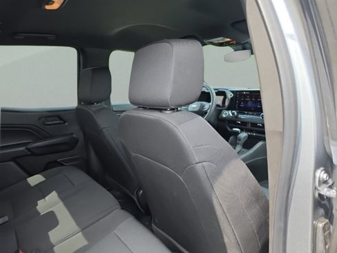 Used 2023 Chevrolet Colorado W/T RWD image 25