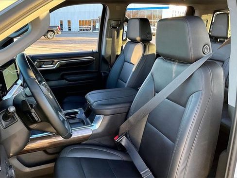 Used 2024 Chevrolet Silverado 1500 LT Trail Boss w/ Convenience Package II image 22