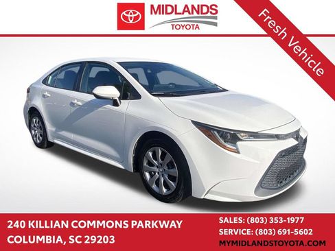 Used 2020 Toyota Corolla LE FWD image 1