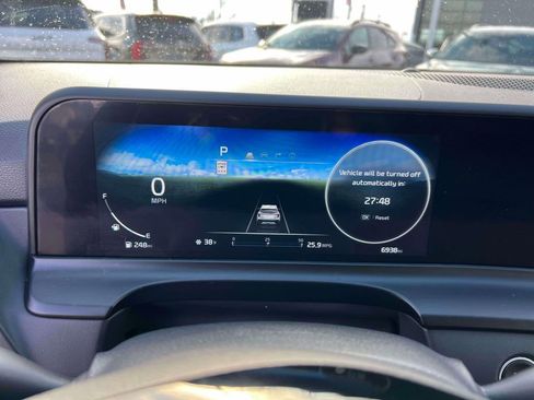 Used 2025 Kia Seltos SX image 26