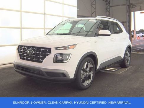 Certified 2025 Hyundai Venue SEL FWD image 1