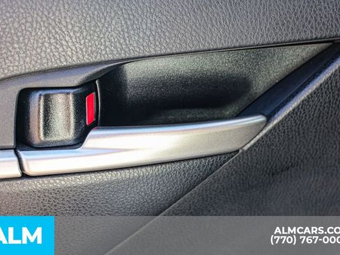 Used 2025 Toyota Camry SE image 53