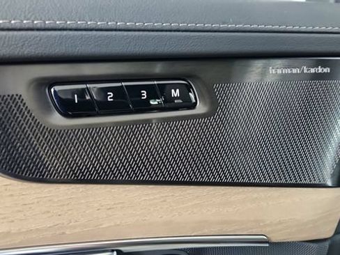 New 2026 Volvo XC90 T8 Plus w/ Protection Package Premier AWD/4WD image 11
