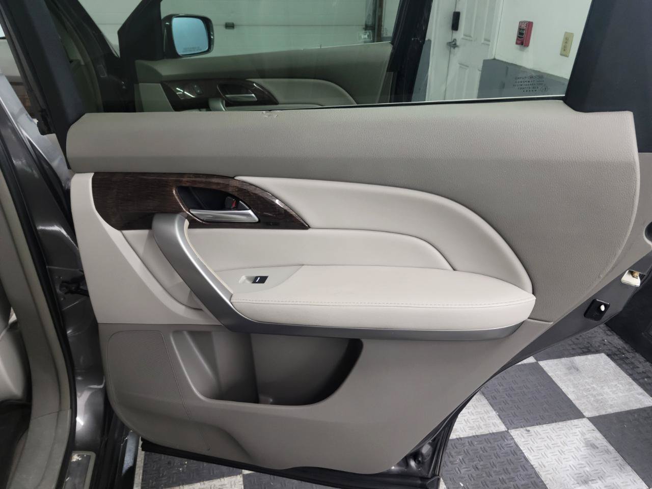 Used 2012 Acura MDX w/ Technology Package AWD/4WD image 17