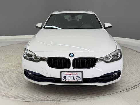 Used 2018 BMW 330i Sedan w/ Convenience Package RWD image 6