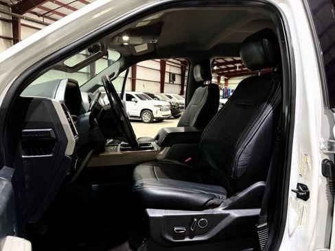 Used 2018 Ford F250 Lariat w/ Chrome Package AWD/4WD image 14