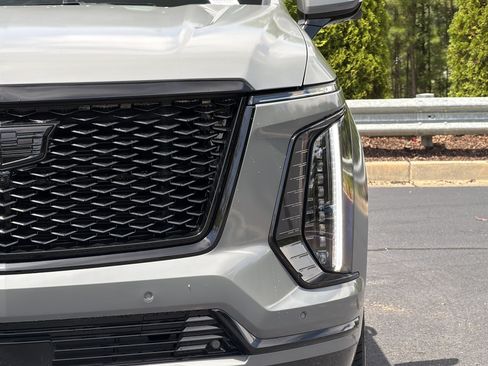 Used 2026 Cadillac Escalade Platinum Sport w/ LPO, Floor Liner Package AWD/4WD image 21