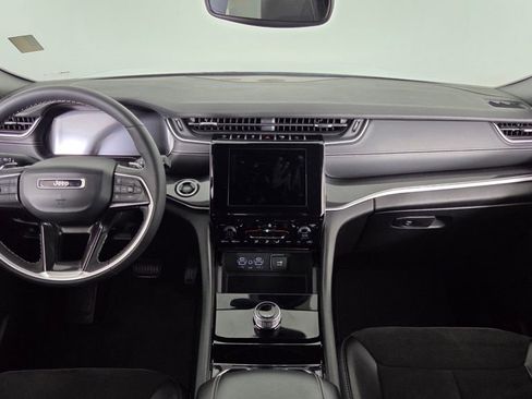 Used 2023 Jeep Grand Cherokee L Altitude image 41