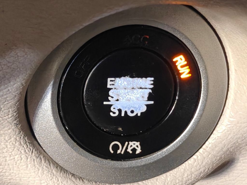 Used 2017 Chrysler Pacifica Touring-L FWD image 11