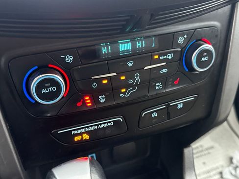 Used 2017 Ford Escape SE w/ SE Leather Comfort Package image 40