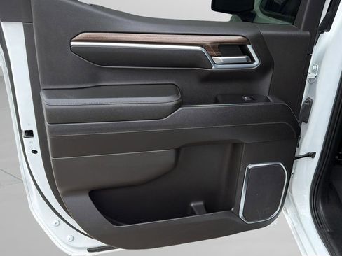 Used 2023 Chevrolet Silverado 1500 LT Trail Boss w/ Protection Package image 21