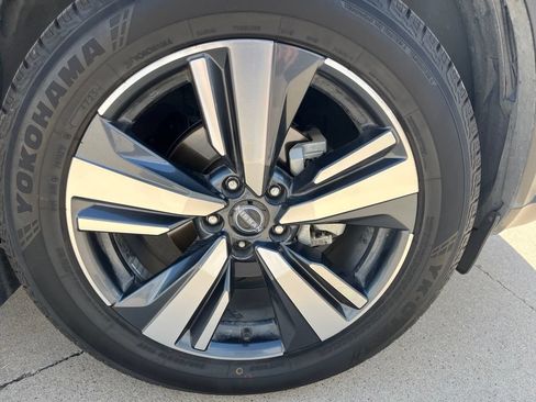 Used 2023 Nissan Rogue SL FWD image 8