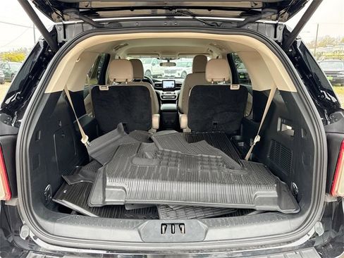 Certified 2024 Ford Explorer XLT w/ Equipment Group 202A image 24