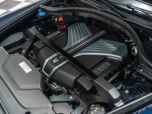 Used 2025 Rolls-Royce Cullinan Black Badge AWD/4WD image 59
