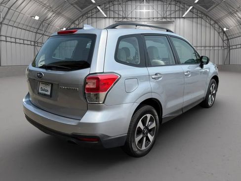 Used 2018 Subaru Forester 2.5i w/ Alloy Wheel Package image 3