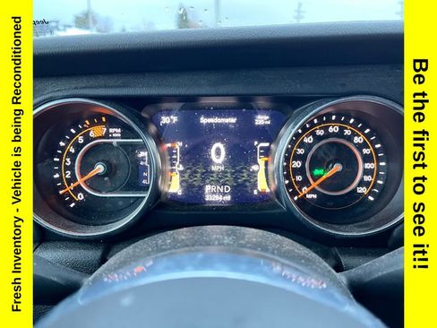 Used 2022 Jeep Wrangler Unlimited Sahara w/ Cold Weather Group image 15