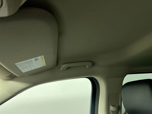 Used 2022 Ford Expedition Max XLT image 19