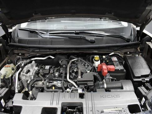 Certified 2025 Nissan Kicks SR image 31