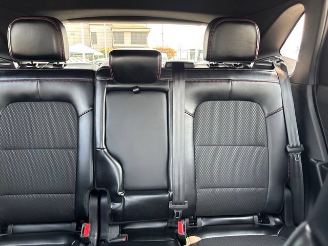 Used 2025 Ford Escape ST-Line Select AWD/4WD image 30
