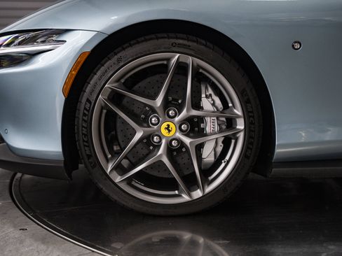 Used 2025 Ferrari Roma Spider RWD image 13