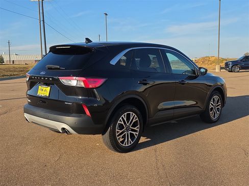 Used 2022 Ford Escape SEL image 8