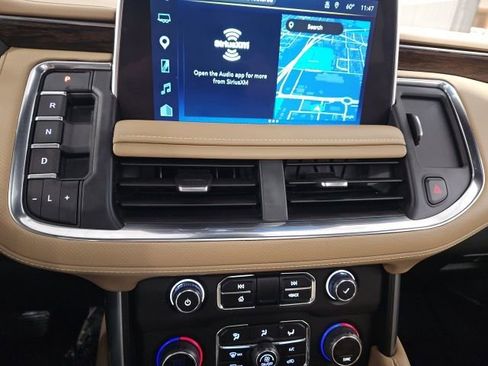 Used 2024 Chevrolet Tahoe Premier w/ Premium Package image 16