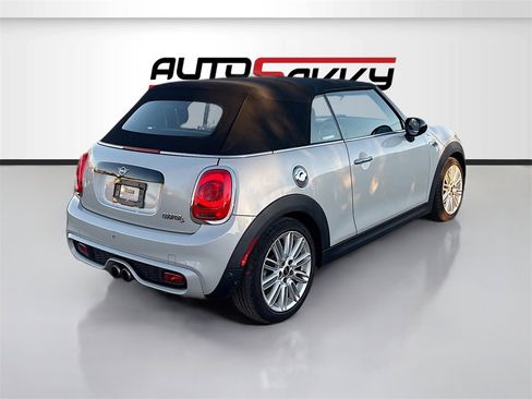 Used 2019 MINI Cooper S image 7