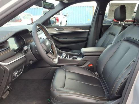 New 2026 Jeep Grand Cherokee Limited AWD/4WD image 12