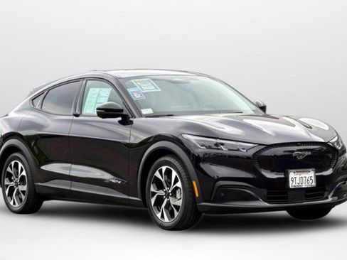 Certified 2025 Ford Mustang Mach-E Select w/ Interior Protection Package image 3