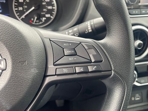 Used 2025 Nissan Sentra S image 18