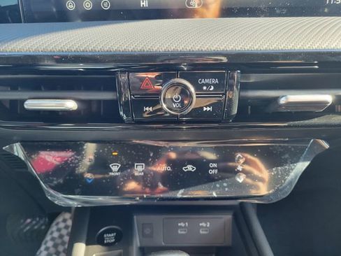 New 2026 Nissan Kicks SR image 24