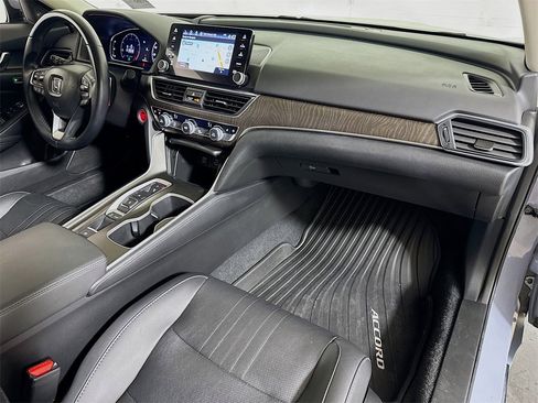 Used 2021 Honda Accord Touring image 29