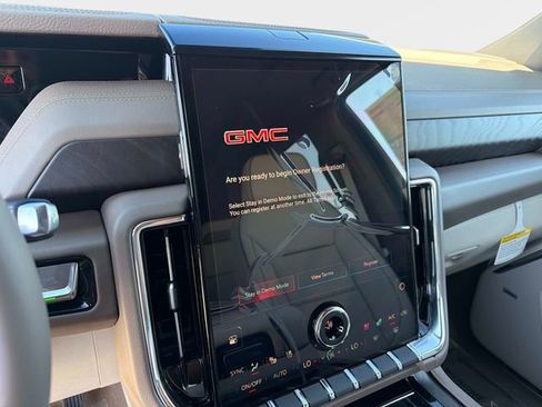 New 2026 GMC Yukon XL Denali w/ Denali Reserve Package image 23