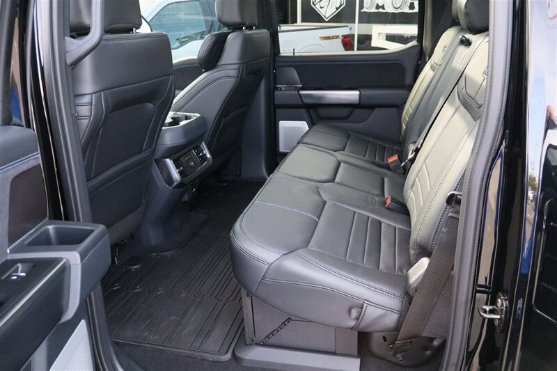 Used 2026 Ford F450 Platinum w/ FX4 Off-Road Package AWD/4WD image 14