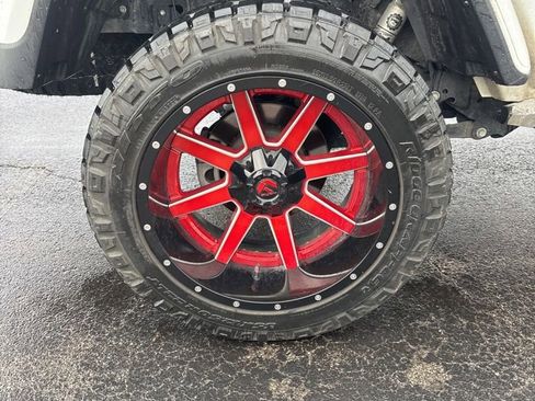 Used 2020 Jeep Gladiator Rubicon image 9