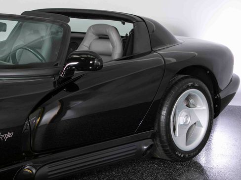 Used 1995 Dodge Viper RT/10 image 15