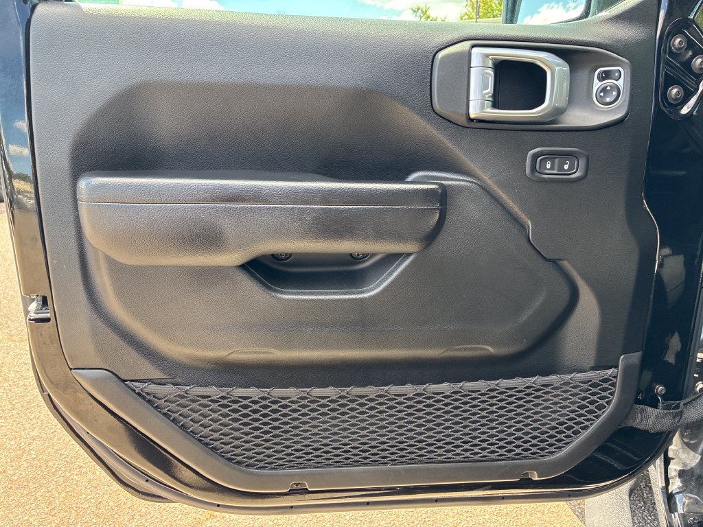 Used 2022 Jeep Gladiator Sport AWD/4WD image 29