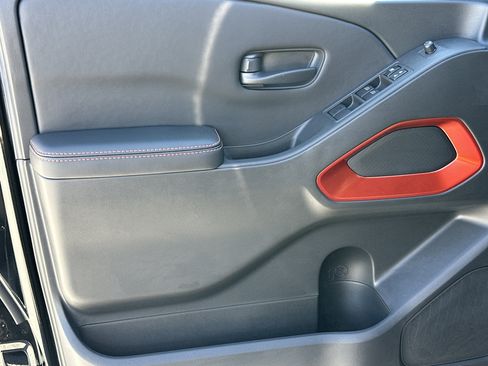 New 2026 Nissan Frontier PRO-4X w/ Pro-4x Convenience Package image 10
