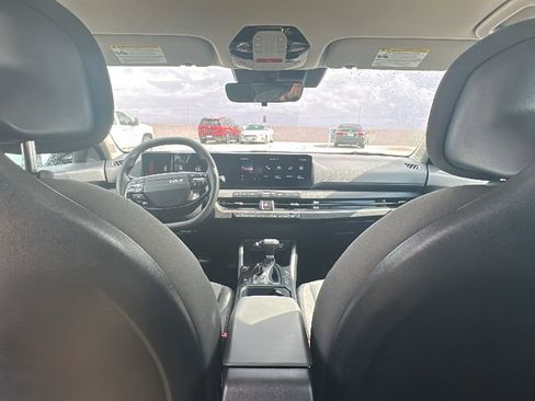 Used 2025 Kia K4 LXS FWD image 29