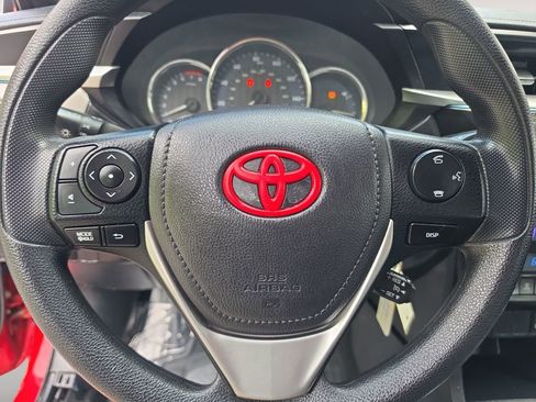 Used 2015 Toyota Corolla LE FWD image 12