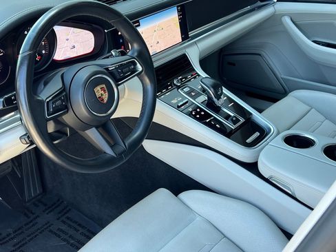 Used 2023 Porsche Panamera 4 Platinum Edition AWD/4WD image 22