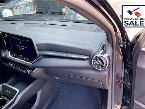 Used 2025 Chevrolet Equinox LT w/ Convenience Package II AWD/4WD image 16