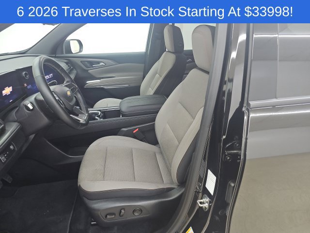 Used 2026 Chevrolet Traverse LT w/ Driver Confidence Package FWD image 2